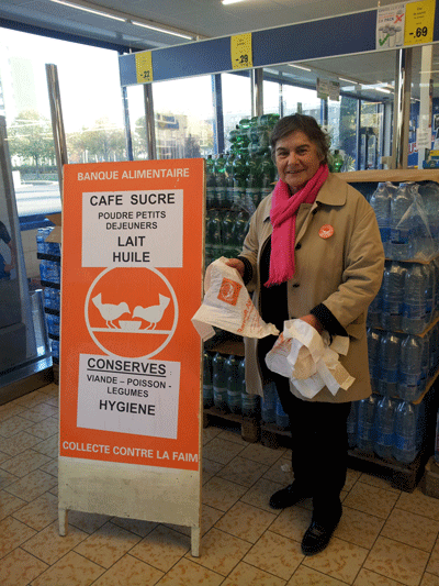 Anne-marie Cousse, présidente du Club a assuré la collecte au LIDL de Muret